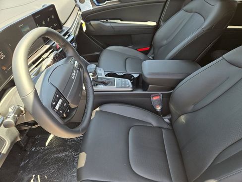 New 2026 Kia Sportage EX FWD image 10
