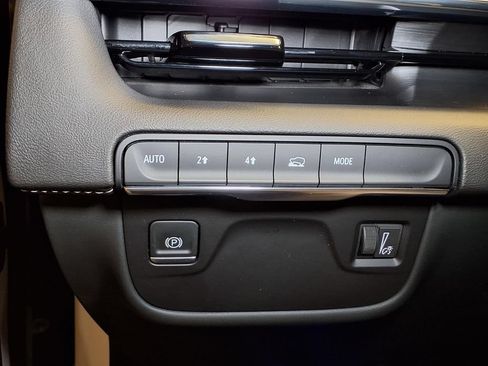 Certified 2024 Cadillac Escalade Premium Luxury AWD/4WD image 13