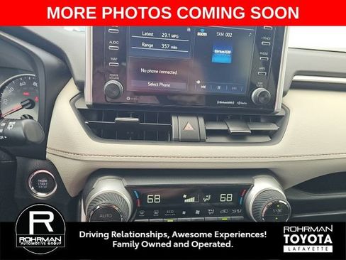 Used 2021 Toyota RAV4 XLE w/ Convenience Package AWD/4WD image 8