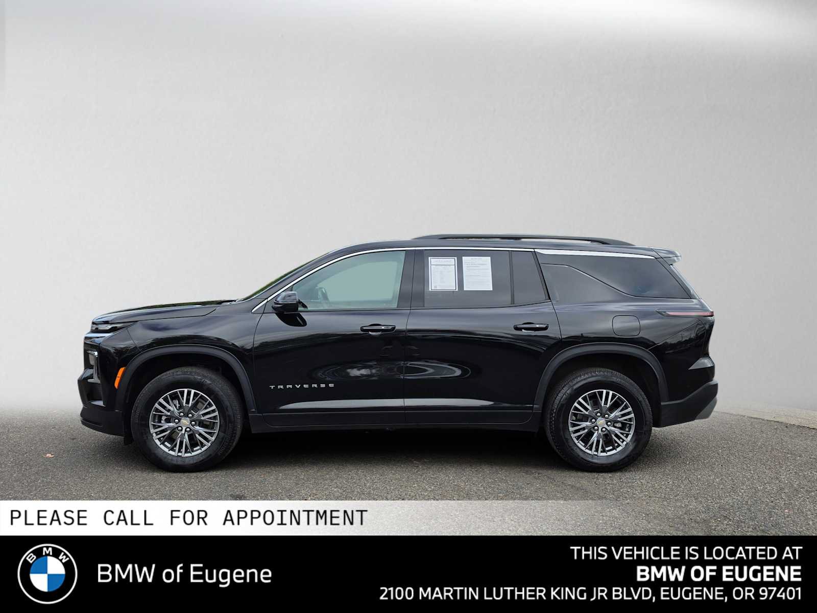 Used 2025 Chevrolet Traverse LT AWD/4WD image 6