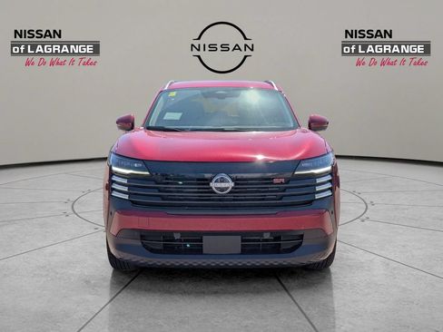 Used 2025 Nissan Kicks SR FWD image 2