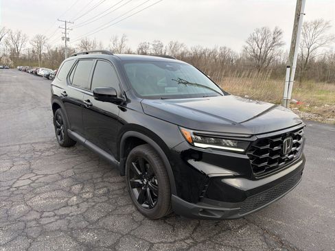 Used 2025 Honda Pilot Black Edition image 10