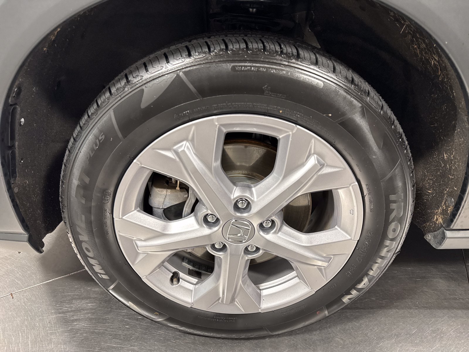 Certified 2024 Honda HR-V LX image 2
