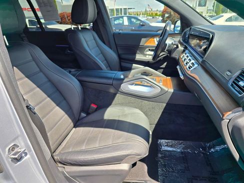 Used 2024 Mercedes-Benz GLS 450 4MATIC image 30