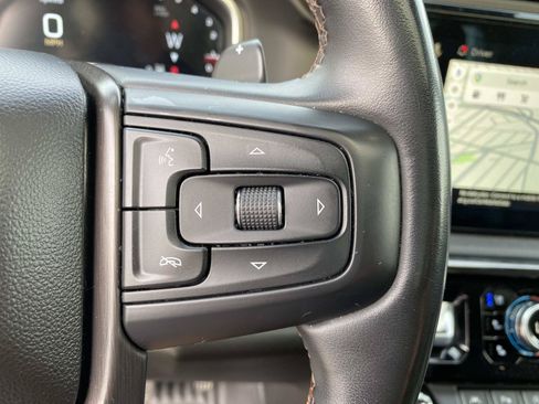 Used 2023 GMC Sierra 1500 AT4 w/ AT4 Premium Package AWD/4WD image 17