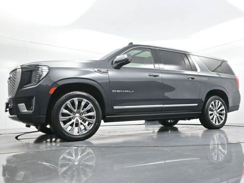Used 2021 GMC Yukon XL Denali w/ Denali Premium Package AWD/4WD image 50