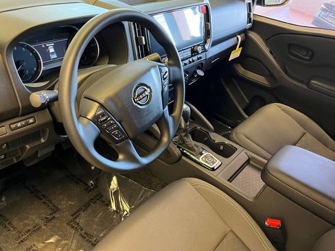 New 2026 Nissan Frontier SV w/ Tow Package AWD/4WD image 15