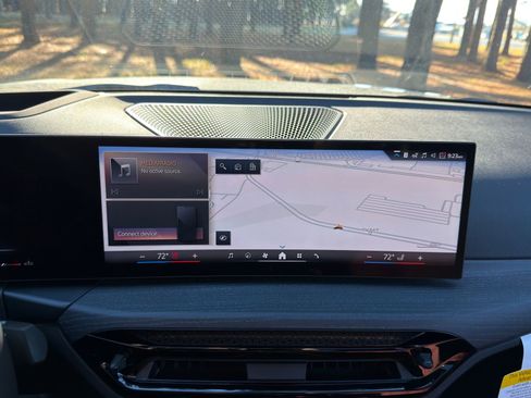 New 2026 BMW 330i xDrive Sedan w/ M Sport Package image 4