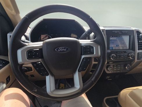 Used 2018 Ford F150 Lariat w/ Trailer Tow Package image 8