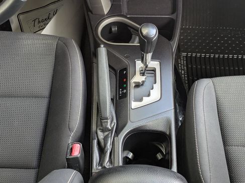 Used 2018 Toyota RAV4 XLE AWD/4WD image 18