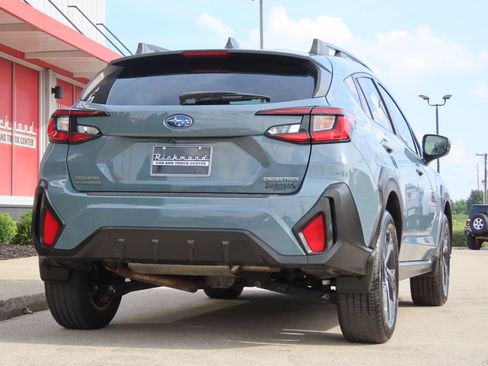 Used 2024 Subaru Crosstrek 2.0i Premium AWD/4WD image 5