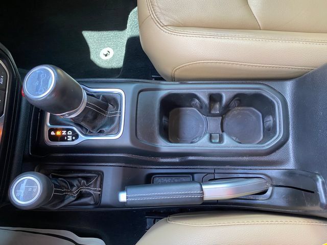 Used 2019 Jeep Wrangler Unlimited Rubicon w/ Dual Top Group AWD/4WD image 20