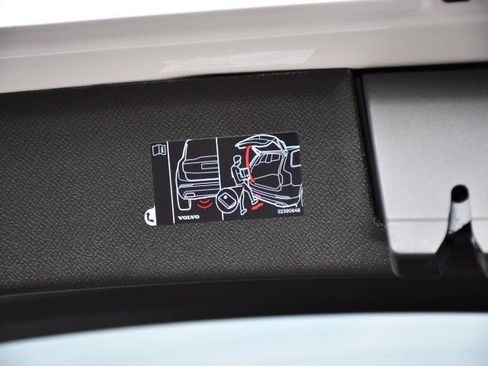 New 2026 Volvo XC90 B6 Plus w/ Protection Package Premier image 31