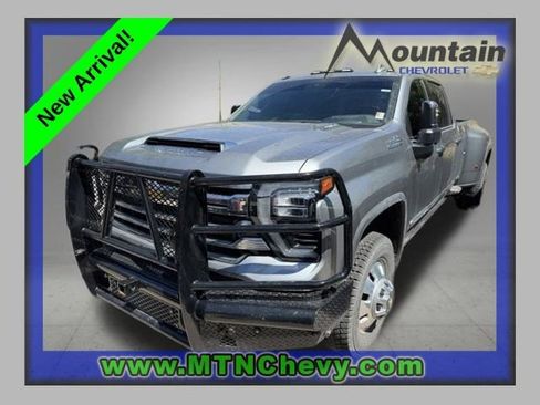 Used 2024 Chevrolet Silverado 3500 High Country w/ High Country Premium Package AWD/4WD image 1