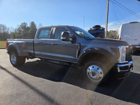 New 2026 Ford F450 XL w/ XL Driver Assist Package image 3