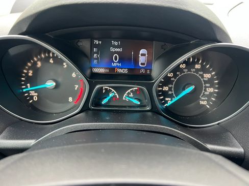 Used 2018 Ford Escape SEL w/ Ford Safe & Smart Package FWD image 16