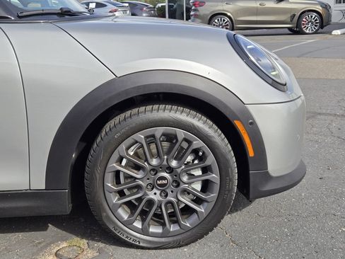 Used 2026 MINI Cooper 2-Door Hardtop FWD image 9