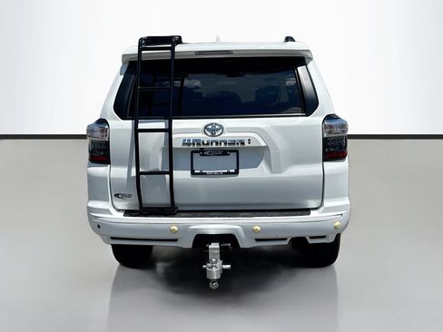 Used 2022 Toyota 4Runner TRD Sport w/ Technology Package AWD/4WD image 6