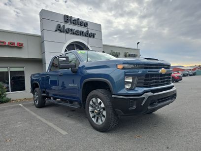 Used 2025 Chevrolet Silverado 2500 Custom w/ Custom Value Package