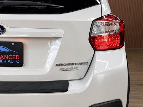 Used 2017 Subaru Crosstrek 2.0i Premium w/ Popular Package #2 AWD/4WD image 4