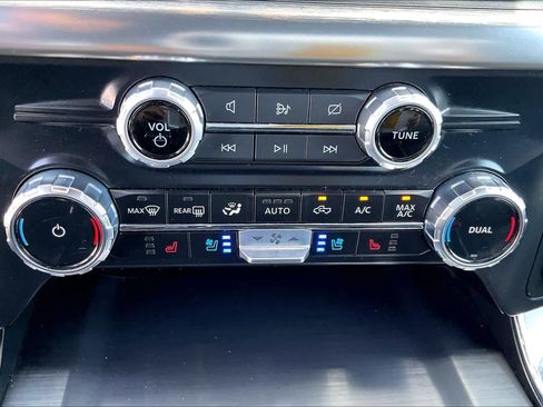 Used 2023 Ford F150 Lariat AWD/4WD image 33