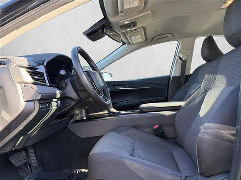 Used 2025 Toyota Camry LE image 11