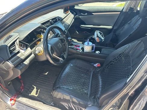 Used 2019 Honda Civic EX image 9