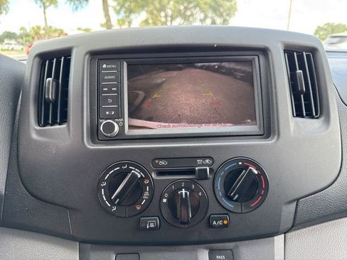 Used 2020 Nissan NV200 SV image 35