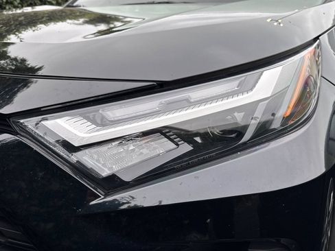Used 2024 Toyota RAV4 XLE AWD/4WD image 3