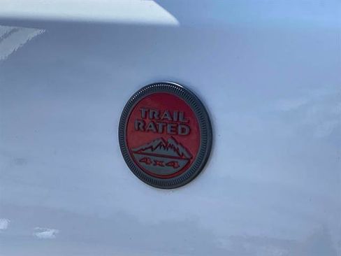 Used 2024 Jeep Compass Trailhawk image 27