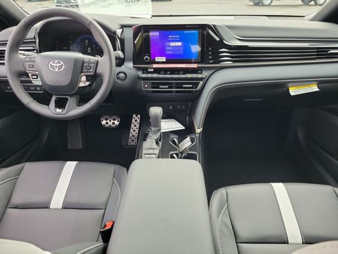 New 2026 Toyota Camry SE FWD image 9