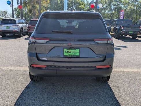 New 2025 Jeep Grand Cherokee Limited w/ Luxury Tech Group II image 8