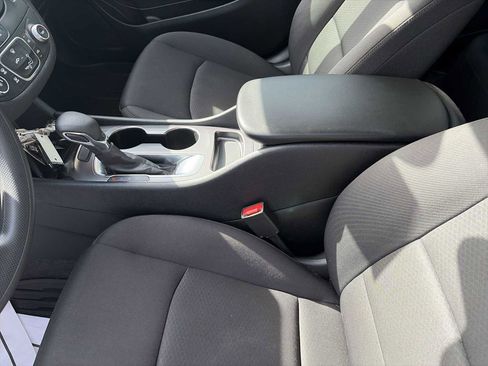 Used 2021 Chevrolet Malibu LS image 21