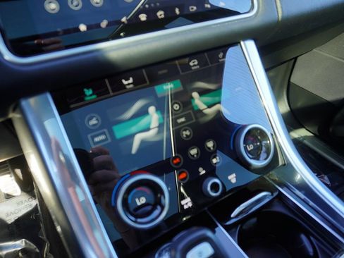 Used 2021 Land Rover Range Rover Sport HSE Silver Edition image 17