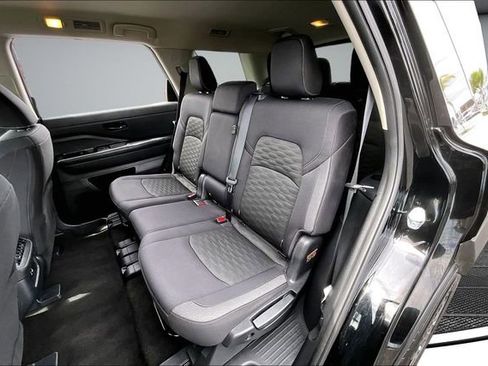 Certified 2024 Nissan Pathfinder SV FWD image 22