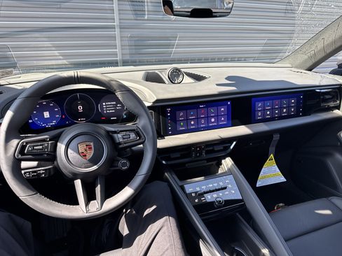 New 2025 Porsche Macan 4 Electric AWD/4WD image 12