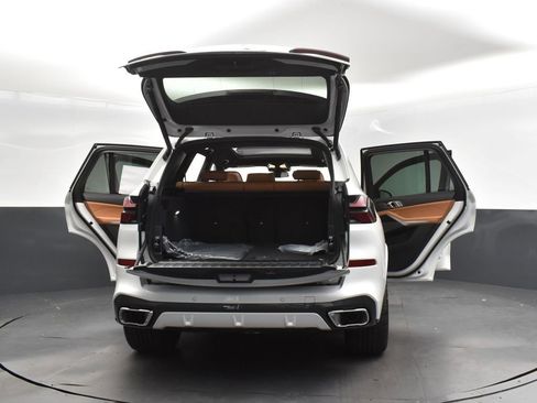 Certified 2026 BMW X5 xDrive40i w/ M Sport Package AWD/4WD image 51