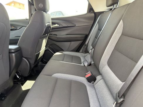 Used 2022 Chevrolet TrailBlazer LS FWD image 17