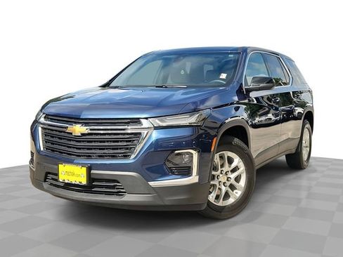 Used 2023 Chevrolet Traverse LS w/ LPO, Cargo Package image 1