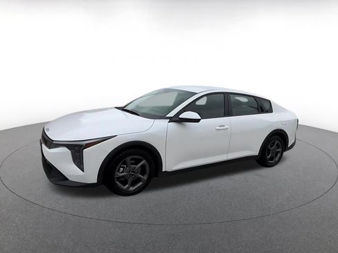 Used 2025 Kia K4 FWD image 8