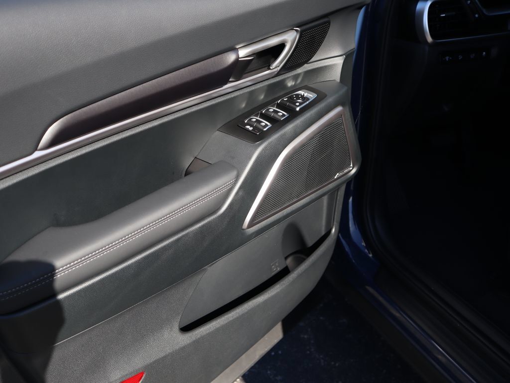 New 2025 Kia Telluride S FWD image 21