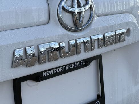 Used 2016 Toyota 4Runner SR5 RWD image 19