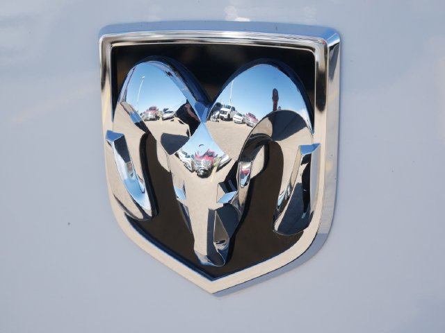Used 2018 RAM ProMaster 2500 w/ Mopar Trailer Tow Group FWD image 11