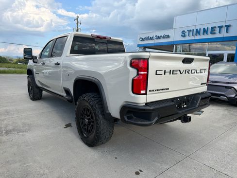 Used 2026 Chevrolet Silverado 2500 ZR2 w/ LPO, Dark Essentials Package AWD/4WD image 9