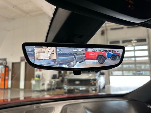 Used 2023 Chevrolet Traverse RS image 36