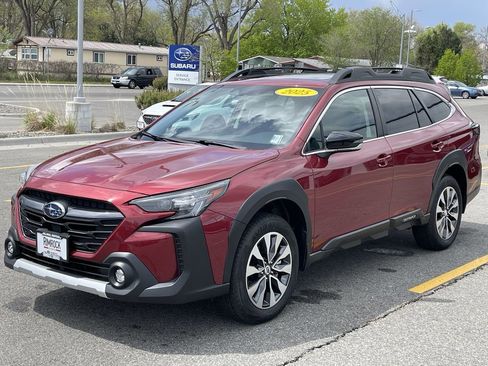 Used 2025 Subaru Outback Limited w/ Popular Package #2 AWD/4WD image 3