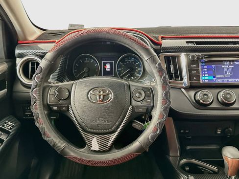 Used 2018 Toyota RAV4 LE w/ All Weather Liner Package FWD image 17