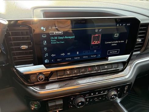 Used 2025 Chevrolet Silverado 3500 LTZ w/ LTZ Convenience Package image 15