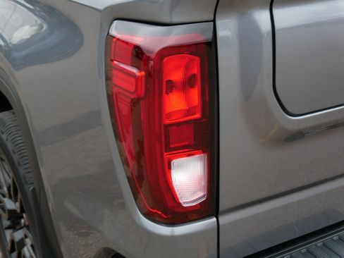 Used 2021 GMC Sierra 1500 Elevation w/ Preferred Package image 16