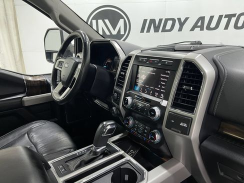 Used 2019 Ford F150 Lariat w/ Equipment Group 502A Luxury AWD/4WD image 20